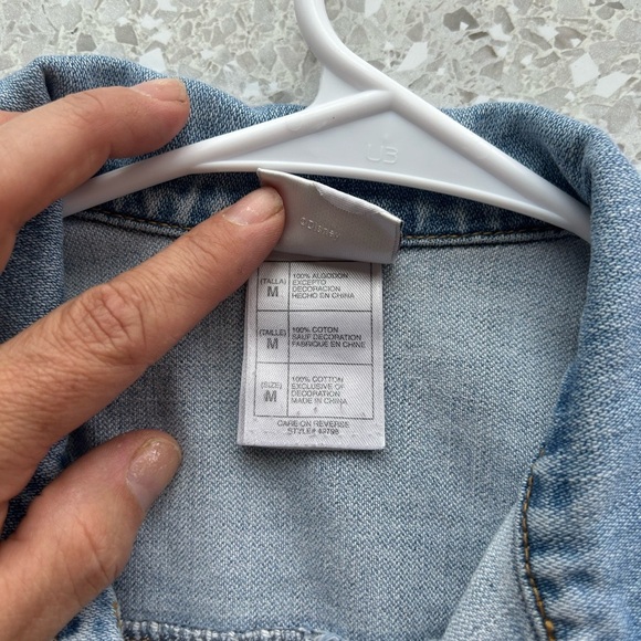 Vintage Disney Secret Celebrity
Hannah Montana denim jacket Guitar Embroidery - Picture 8 of 10